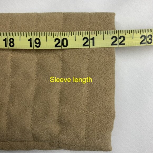 Unique! Ligthweight, Zippered Outdoor Jacket - Picture 4 of 8